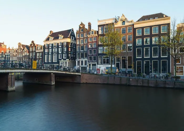 18Th Century Groundfloor Canal House With Patio/Garden